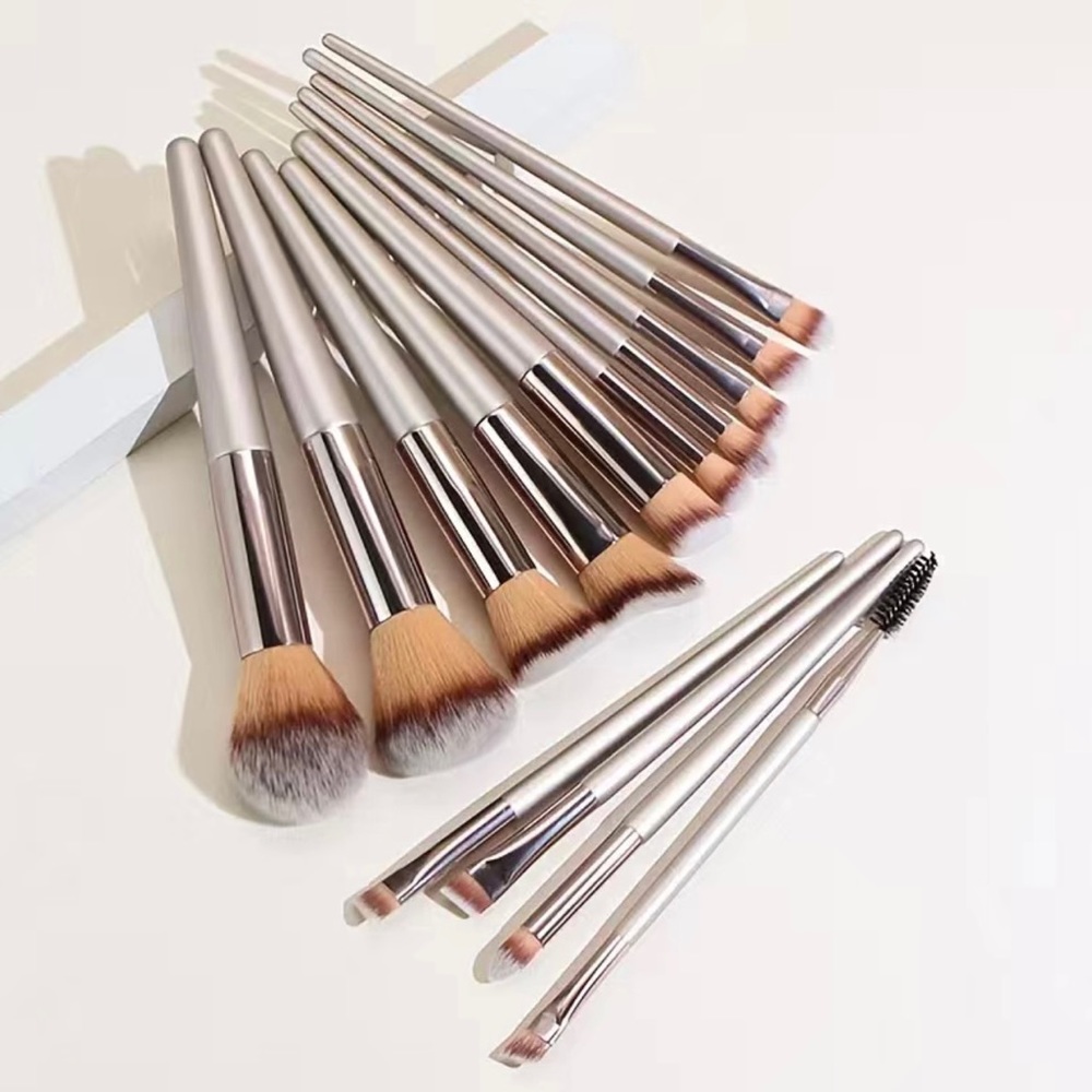 Makeup brush set - Picture 6 of 11